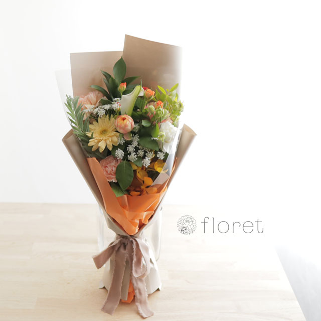 スリムな花束（お任せオレンジ色系）サンプル画像E