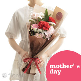 【母の日限定】スリムな花束（赤ピンク系)