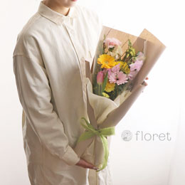 春のスリムな花束