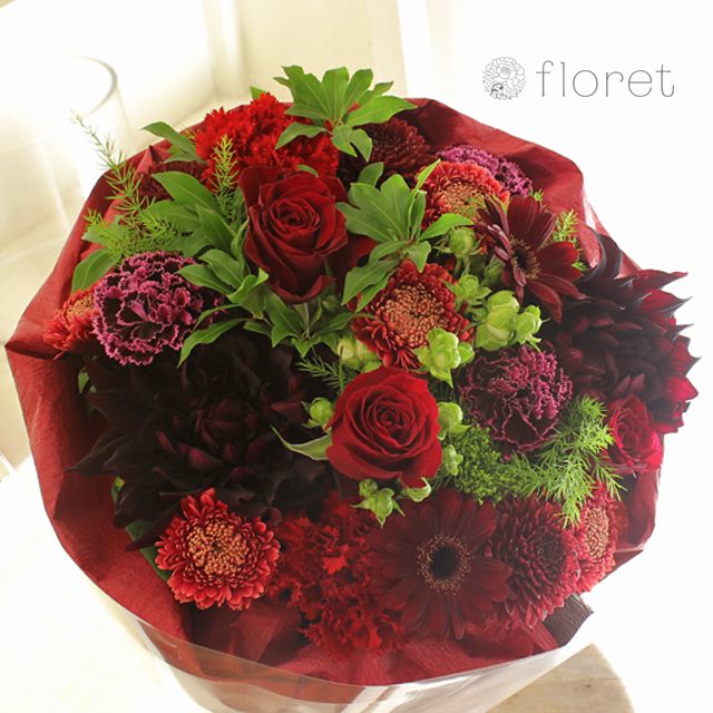 赤色の花を使ったフラワーギフト フラワーギフト 花の通販サイト Floret フロレット